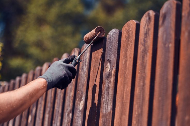 Broken Fence? 4 Reasons to Make Fence Repair a Priority