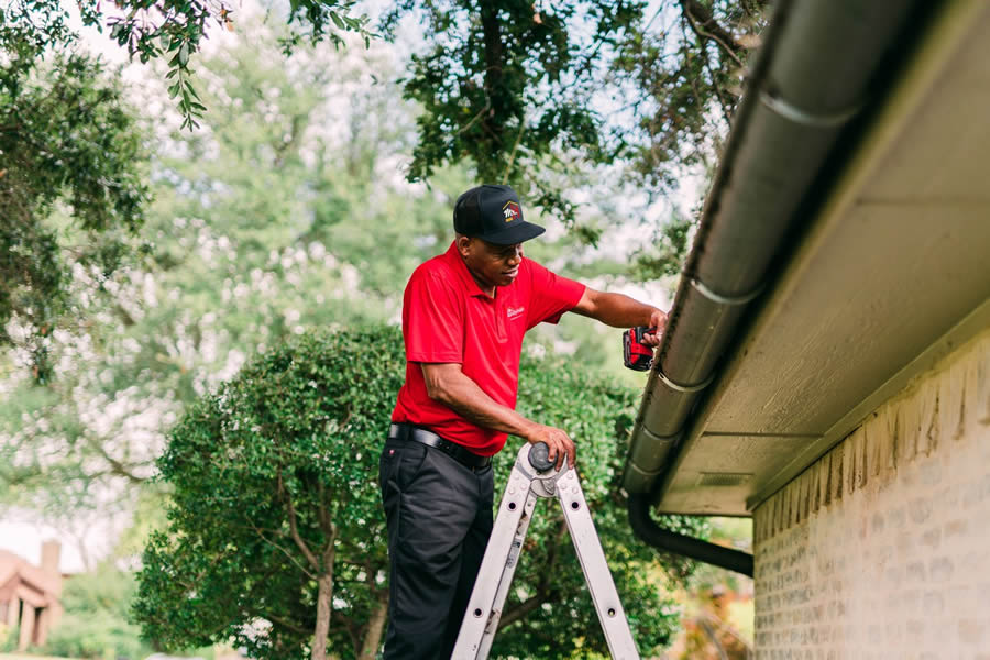 Gutter Cleaning in Tom Bean, TX